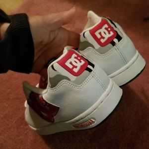 red dc shoes rob dyrdek